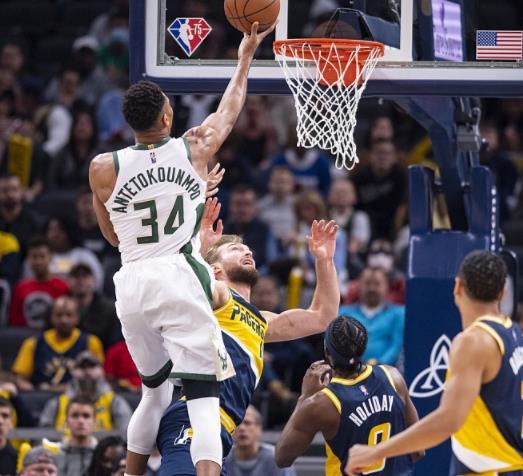  字母哥暴扣统治内线雄鹿轻取公牛迎五连胜  